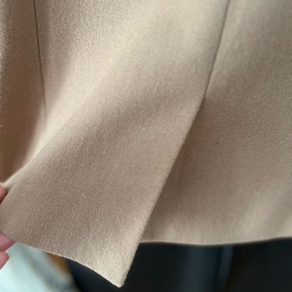 Camel wool schoolboy blazer with brass buttons. J Crew size 4. - Picture 8 of 12